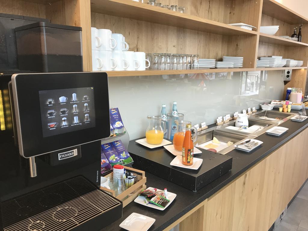 Hotel Zum Hirsch Wertingen Екстериор снимка