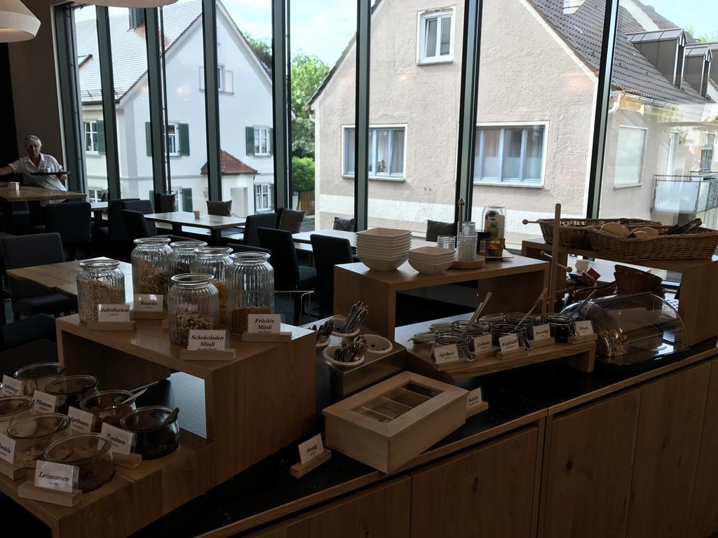 Hotel Zum Hirsch Wertingen Екстериор снимка