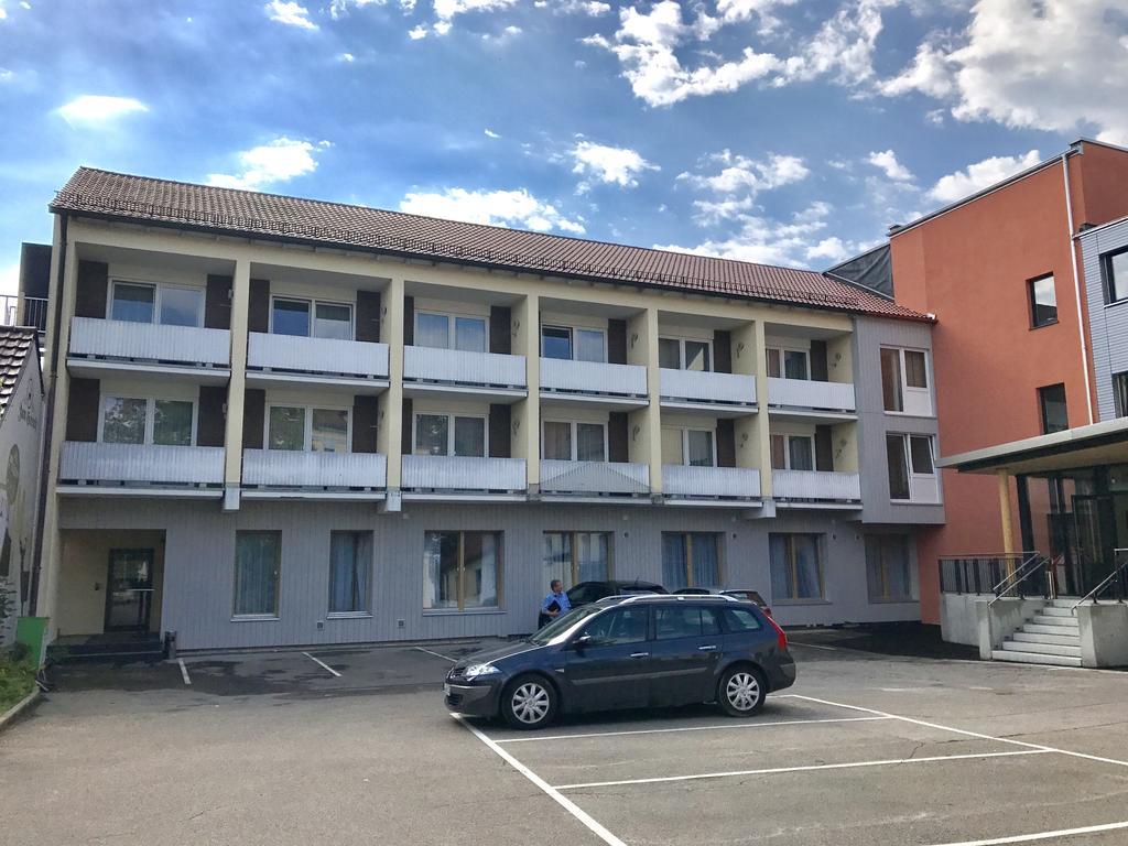 Hotel Zum Hirsch Wertingen Екстериор снимка