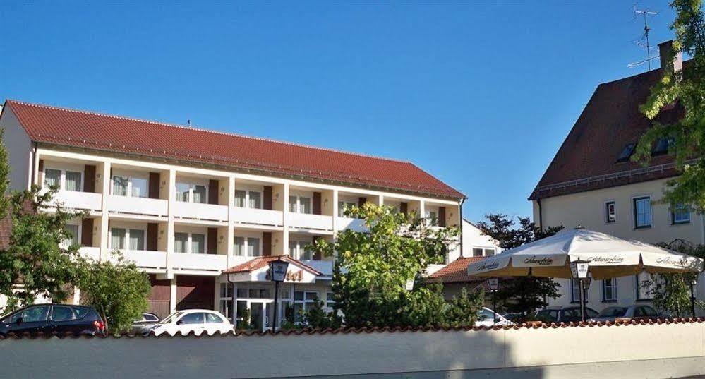 Hotel Zum Hirsch Wertingen Екстериор снимка