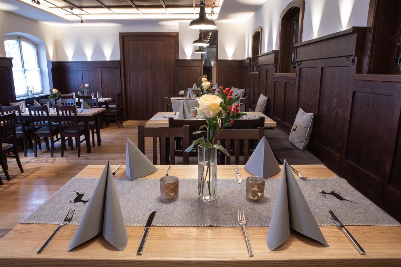 Hotel Zum Hirsch Wertingen Екстериор снимка